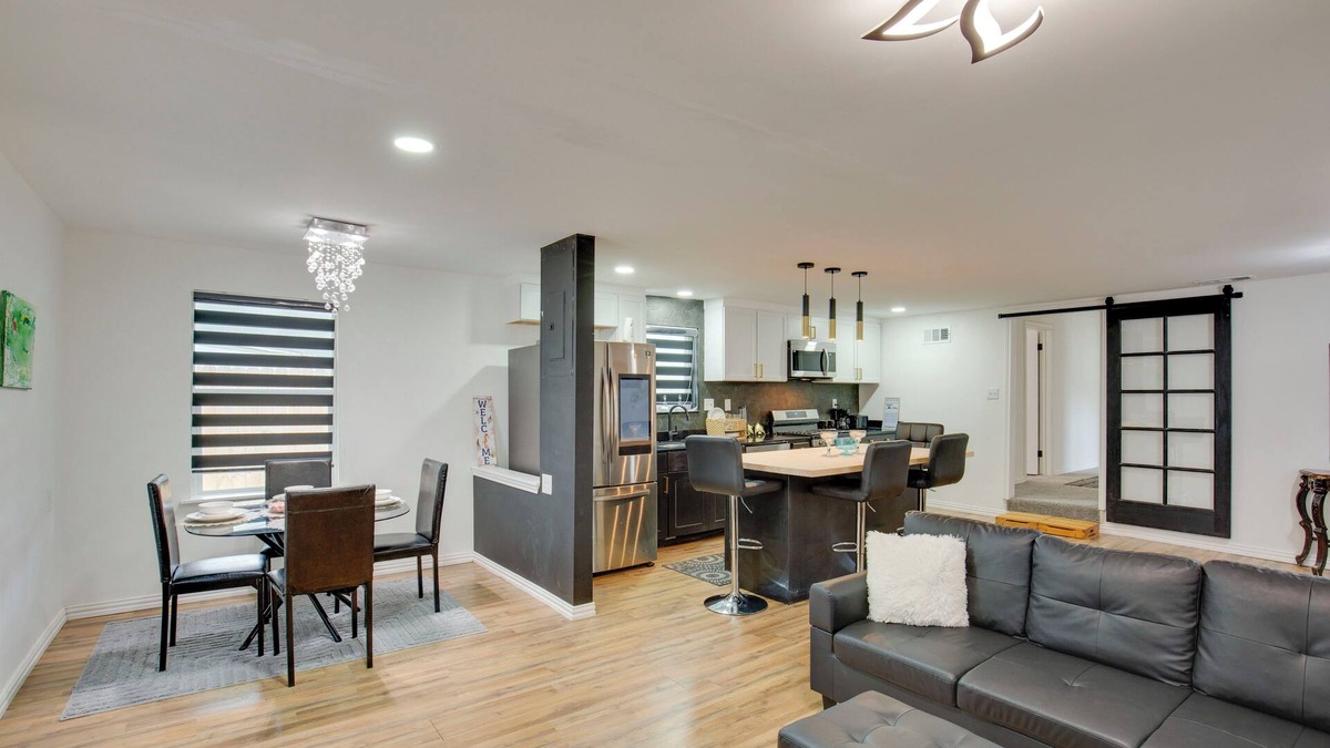 Cedar Hill House | Cedar Hill Home w/Fenced Patio, Grill & Foosball!