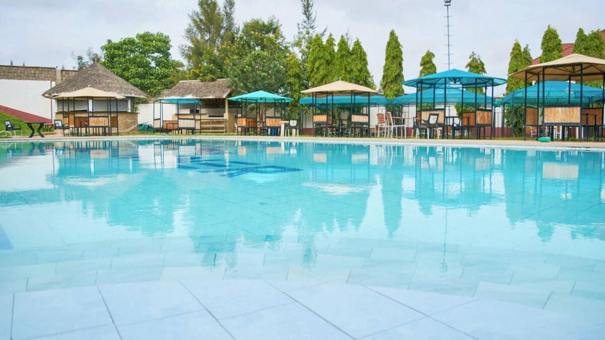 Athi River Villa | Cedar