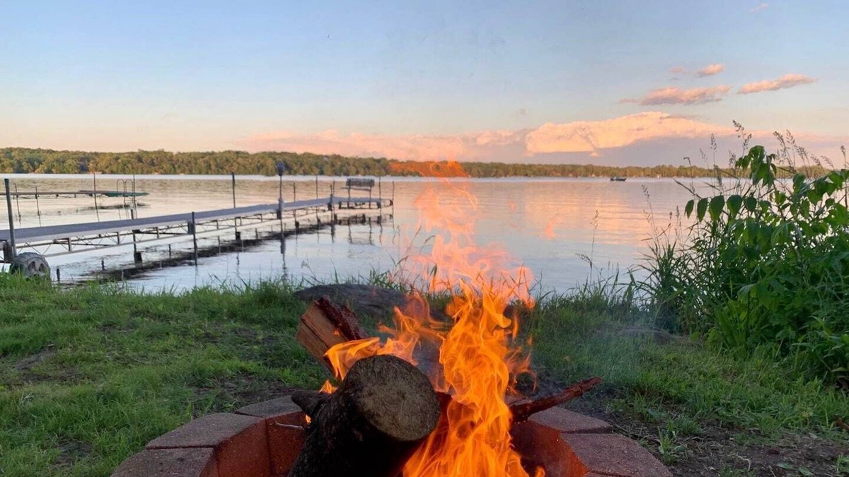 Almelund Cabin | Cedar Lake Escape