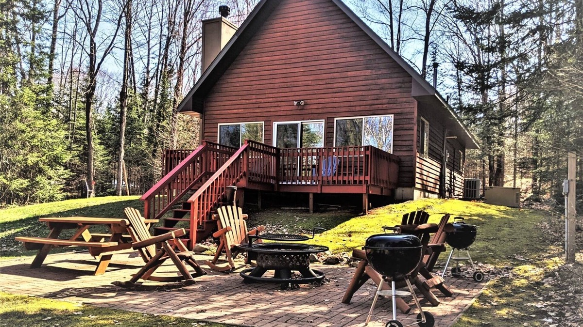 Park Falls Cabin | Cedar Lodge | 3 Bed, 1 Bath On the River
