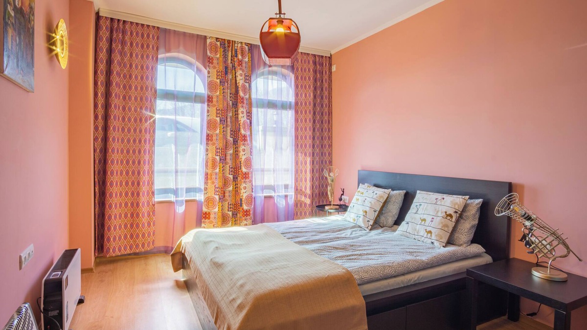 Old Town Apartment | Cedar Lodge IV One BDRM Flat D2 Across from Gondola Station!