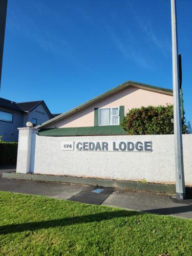 Hamilton North Hotel | Cedar Lodge Motel Hamilton
