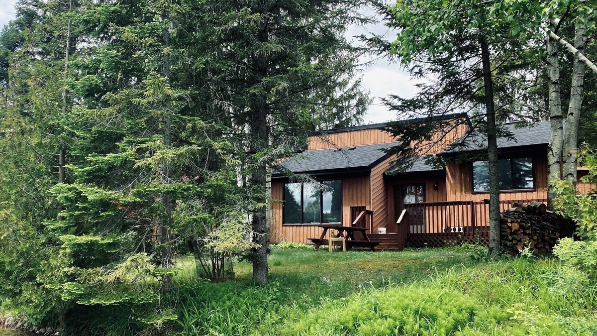 Gannon Village Cottage | Cedar Lodge on Buckhorn Lake - Freshly Renovated on Buckhorn Lake