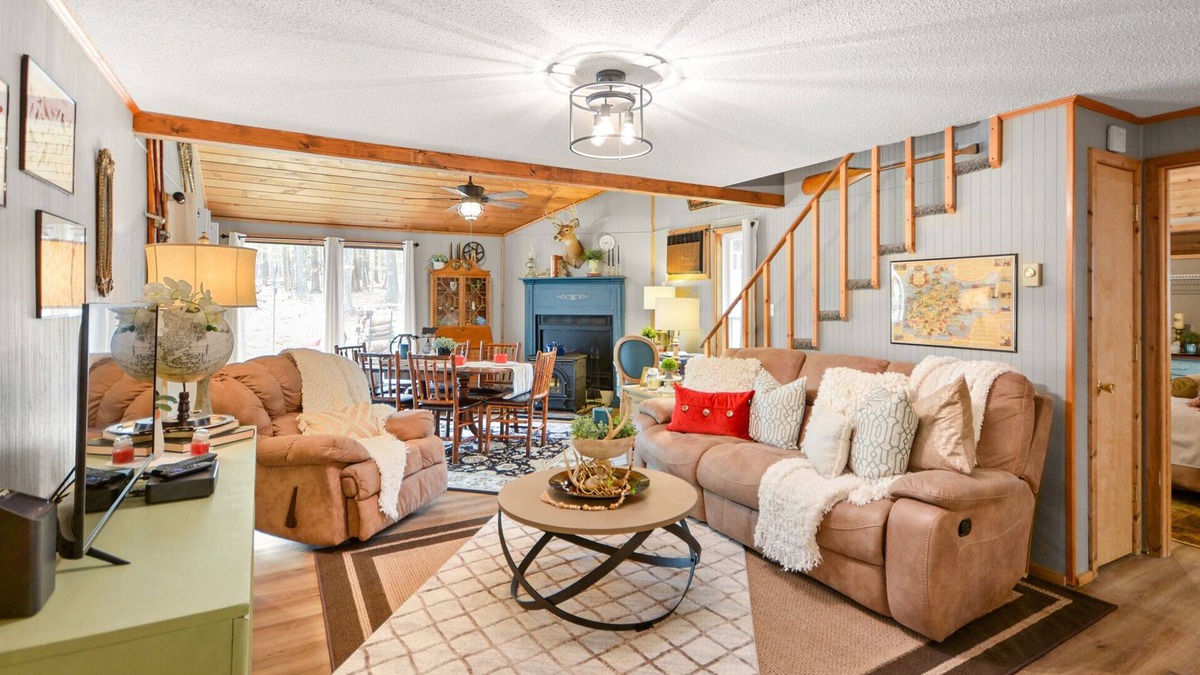 The Woods House | Cedar Loft at The Woods-Vintage Chic Cabin Retreat with Amenities Access