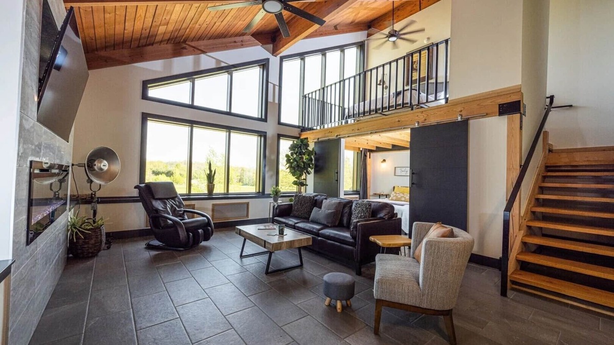 Logan Condo | Cedar Loft by The Inn & Spa at Cedar Falls