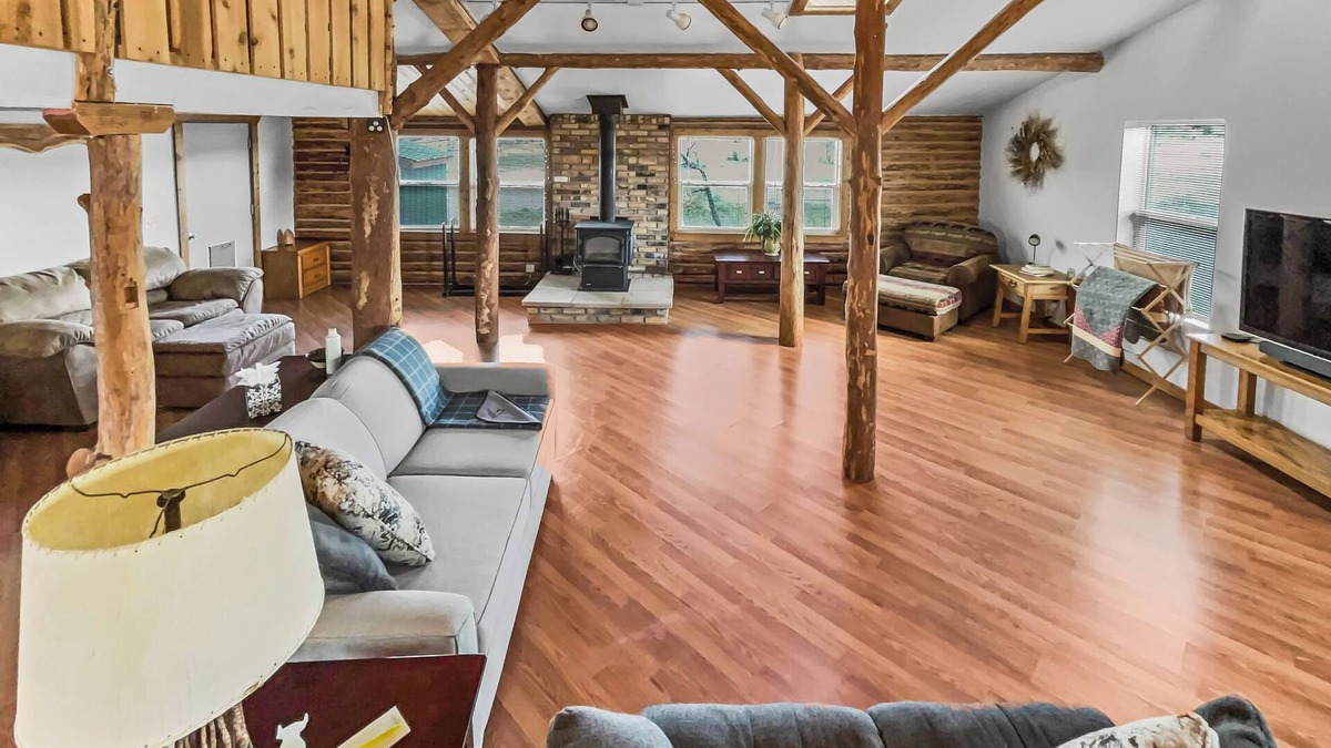 Montrose Cabin | Cedar Mountain Bunkhouse Hunting Fishing Hiking