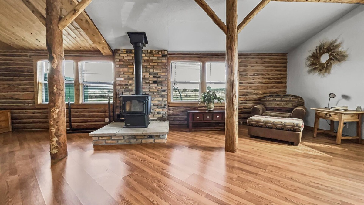 Montrose Cabin | Cedar Mountain Bunkhouse 2 Bedroom Cabin