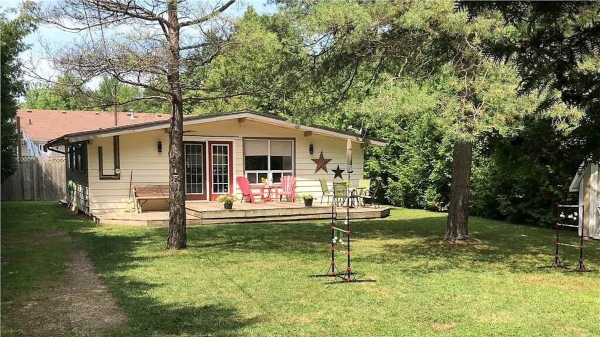 Bayfield Cottage | Cedar Nest - AC, large yard