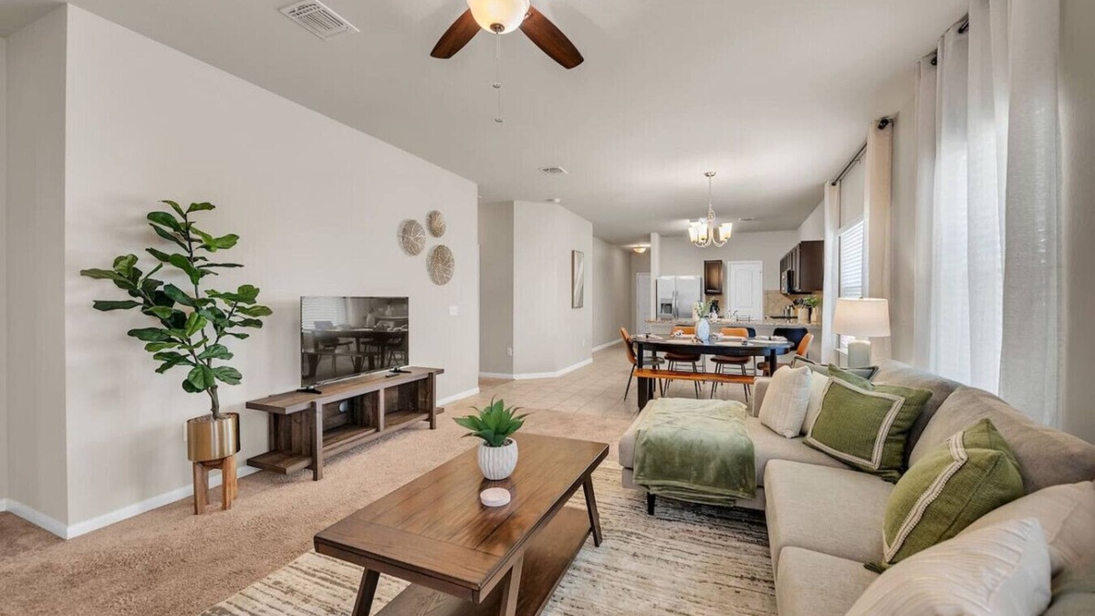 Cedar Park House | Cedar park temporary house 4 b