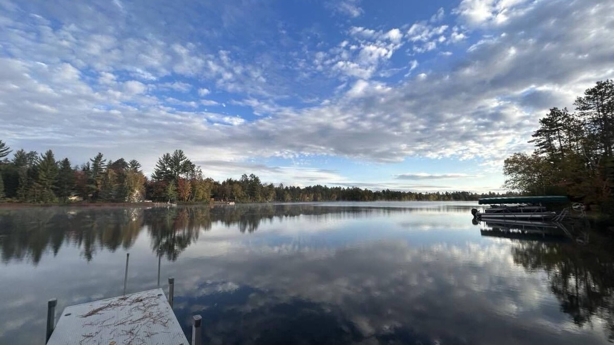 Gwinn Cabin | Cedar Retreat located in God's Country, on East Bass Lake. Sleeps 10!