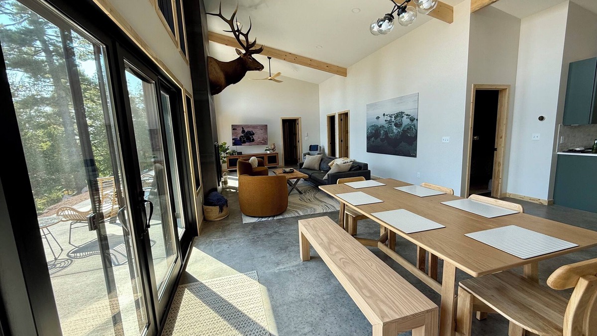 Lutsen Cabin | Cedar Solace Cabin: Lake Superior Views, 7 min to Skiing, Private Forest + Sauna