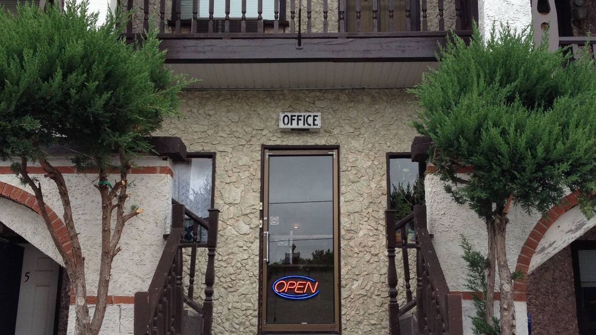 Georgetown Hotel | Cedar Springs Motel