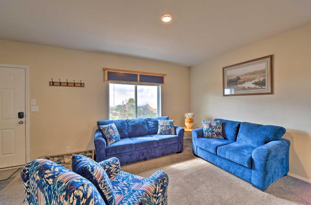 Cedaredge House | Cedaredge Hideaway with Grill and Mountain Views!