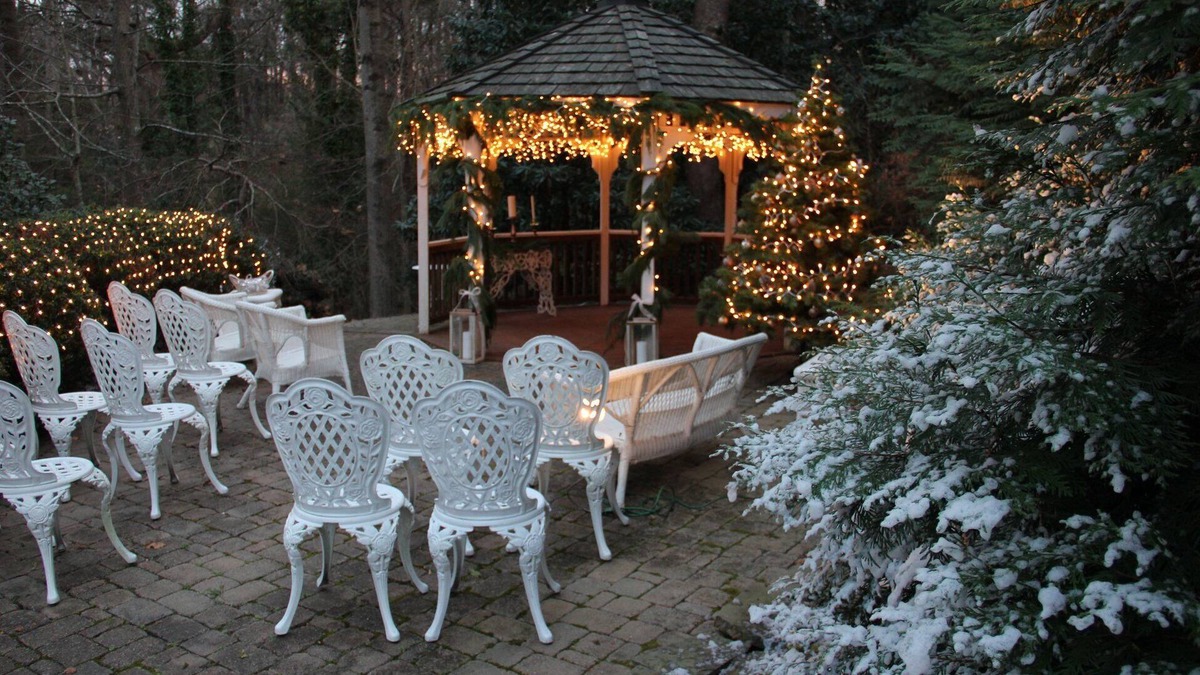 Williamsburg Bed & Breakfast | Cedars of Williamsburg Bed & Breakfast