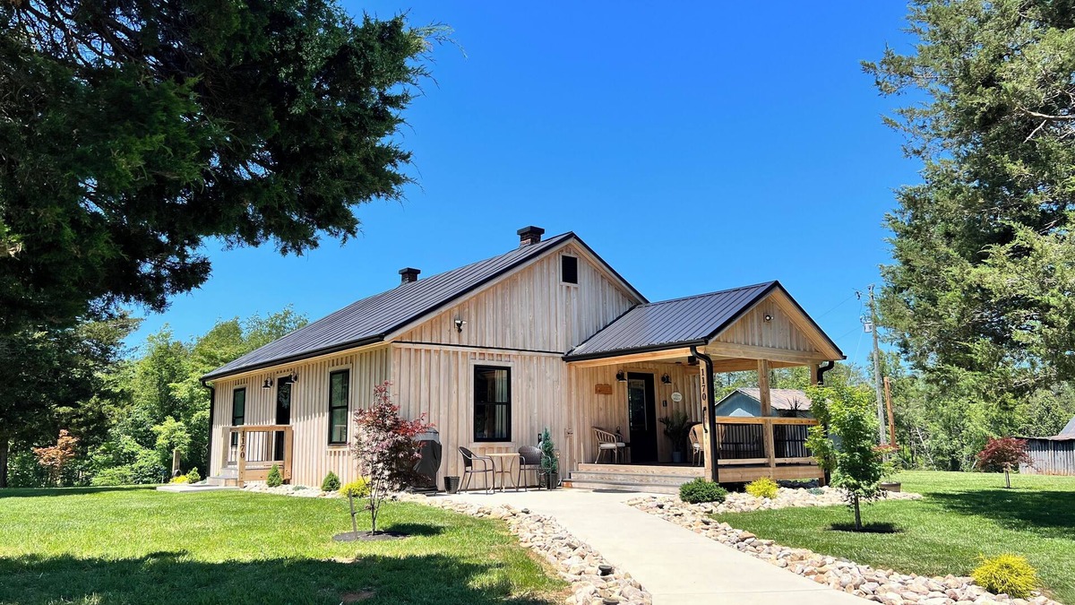 Bedford Cabin | Cedar’s Rest Cabin