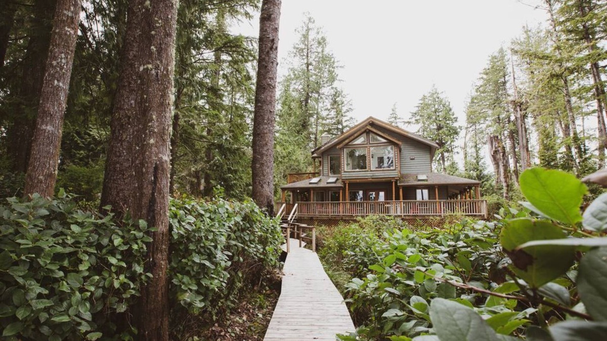 Tofino House | CedarView House, Tofino B.C.