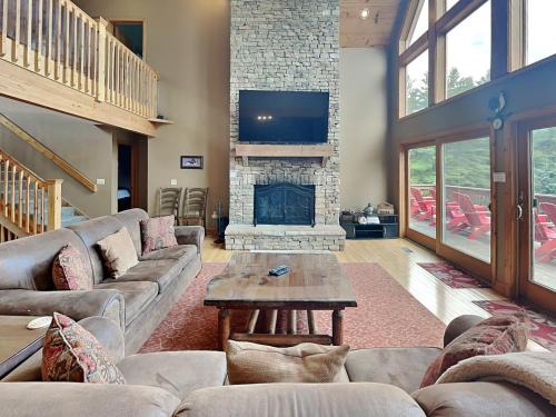 Thayerville House | Celebration at Deep Creek