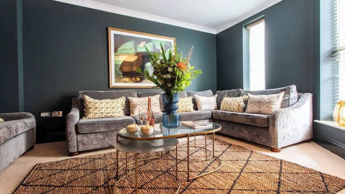 Upper Town House | Celebration House - Sleeps 13 - Bath