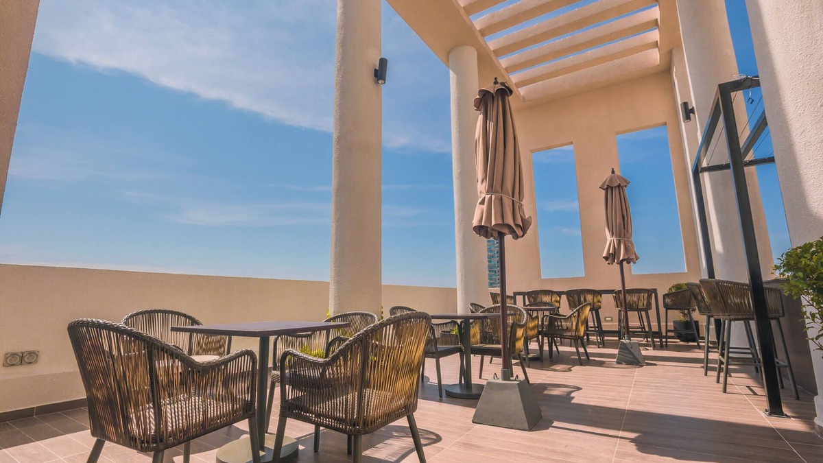 Hunupitiya Apartment | Celestara Luxury Apartment at Trizen, Colombo with Pool, Stunning Rooftop views