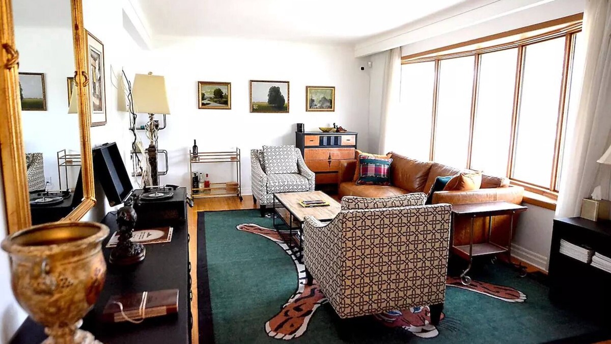Historic Old Town House | Cellar House NOTL - Entire Home in the Heart of Niagara-on-the-Lake