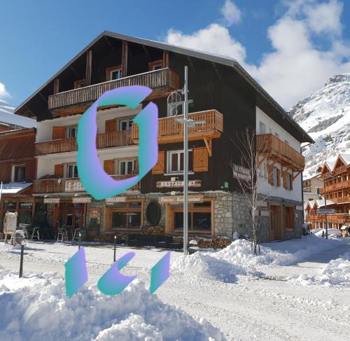 Les Deux Alpes Apartment | Cellier 4