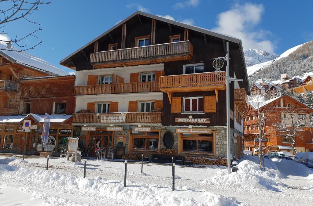 Les Deux Alpes Apartment | cellier 7