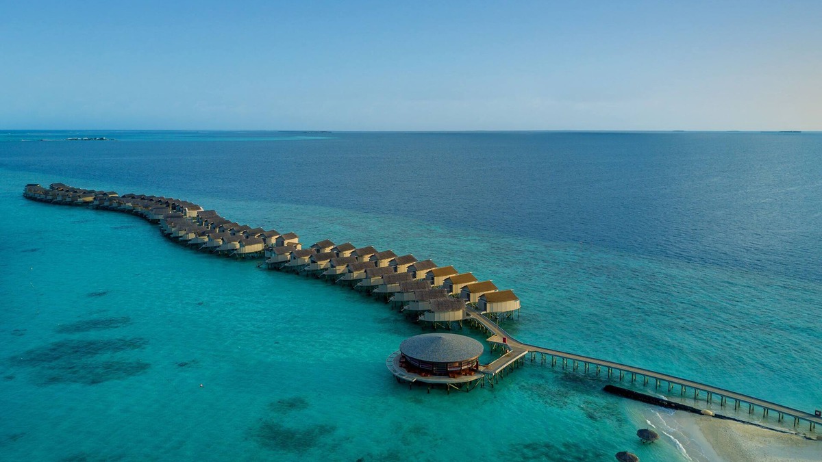 Giravaru Resort | Centara Ras Fushi Resort & Spa Maldives