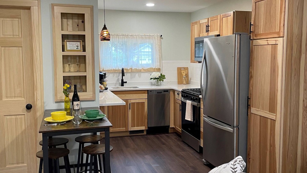 Oneonta Apartment | Center City Suite