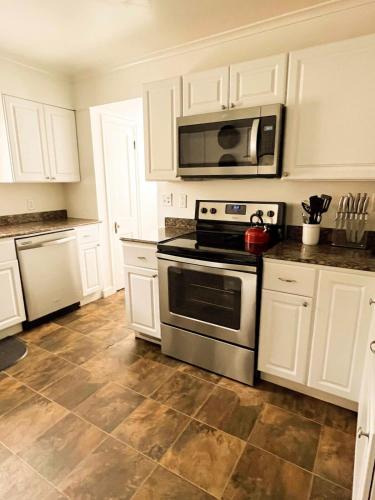 Oneonta House | Center Field All Star Baseball Rentals