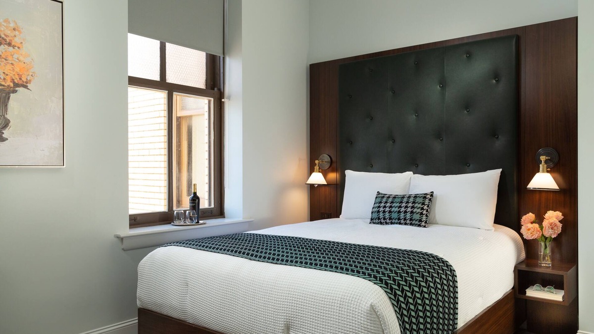 Roanoke Hotel | Center of Historic Roanoke, Boutique Hotel Close to Restaurants, Museums & More!