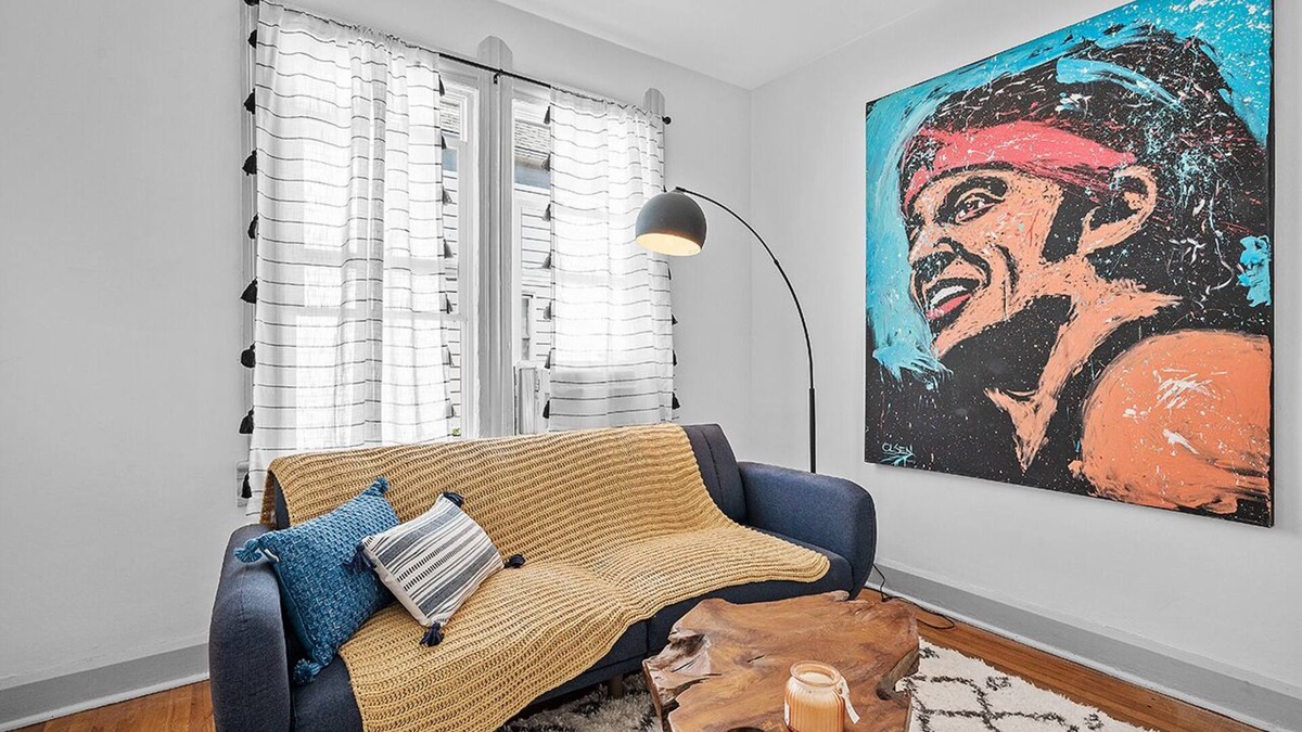 Little Italy Apartment | Center of Little Italy #1