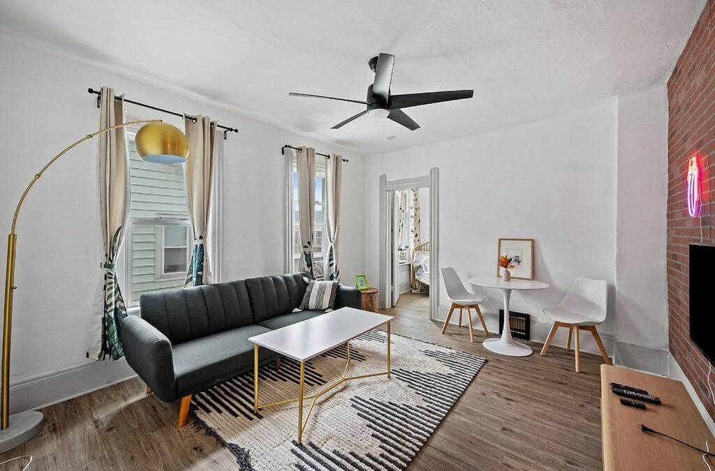 Little Italy Apartment | Center of Little Italy #4