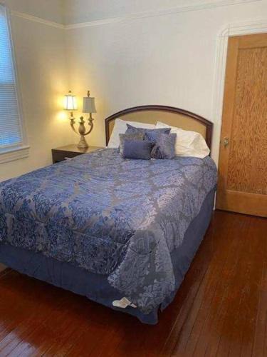 Jefferson House | Center of NOLA Loft - walk to Ochsner