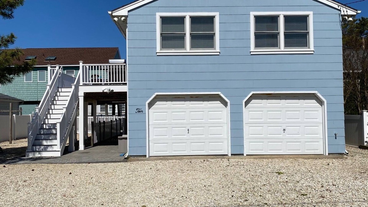 Beach Haven House | Center of Town - Walk Everywhere