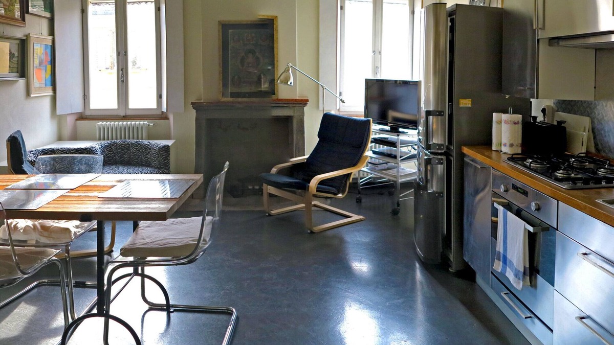 Parma City Centre Apartment | Center, wi-fi, air-conditioned, utilities room and bathroom linen cleaning included.