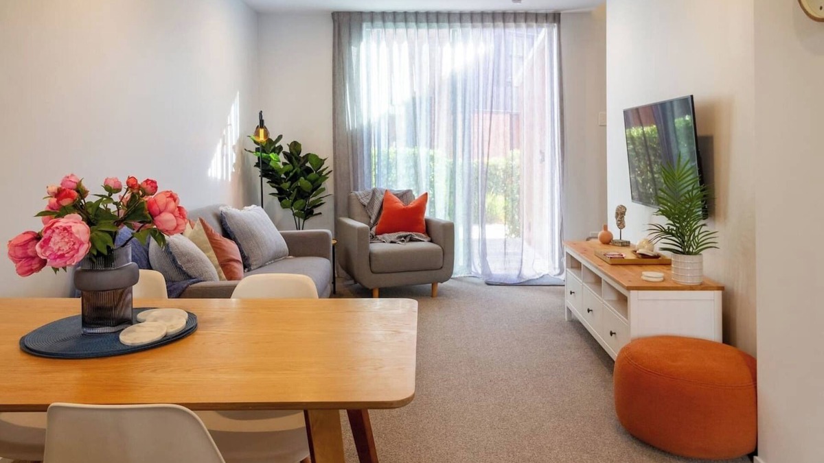 Christchurch City Centre House | Central 2-BR Townhouse w/Free Carpark