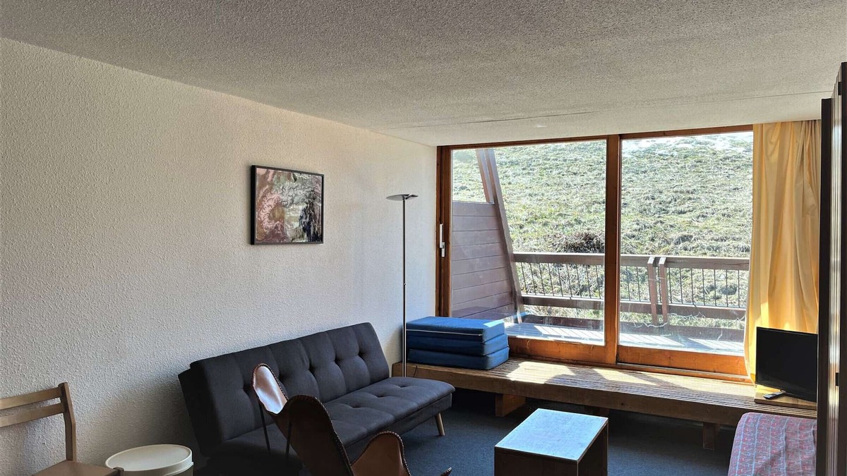 Arc-1600 Apartment | Central 3-Room Apartment for 7, South Balcony, Near Slopes & Shops, Arc 1600