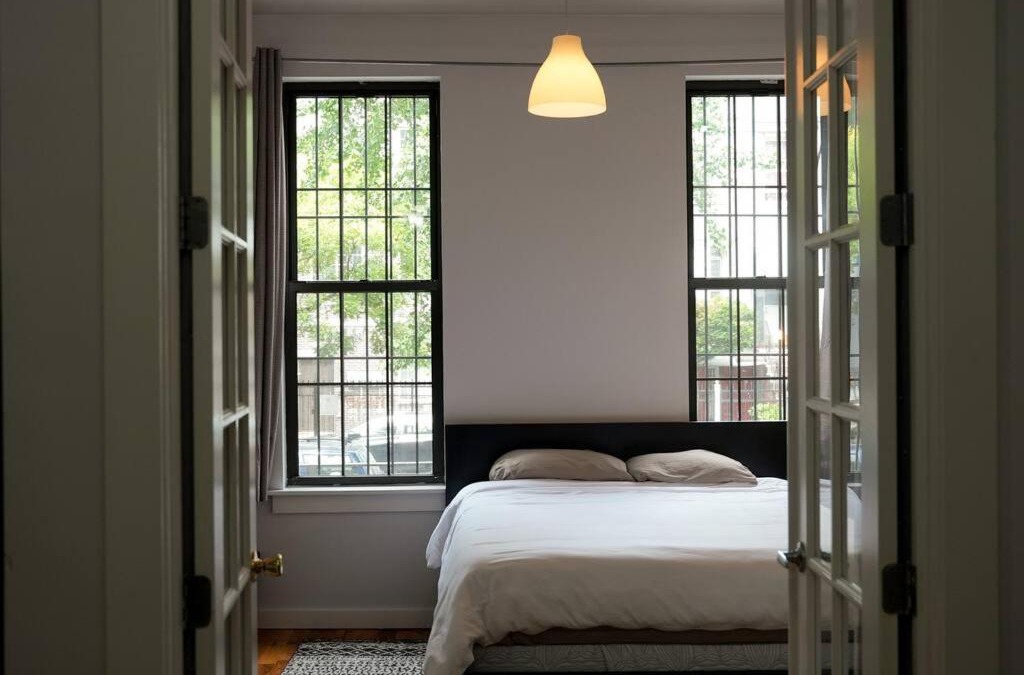 Bushwick Apartment | Central 5BR Duplex w/ Patio for 14 guests