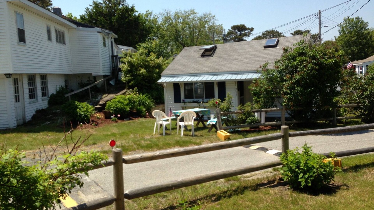 Dennis Port Cottage | Central air, dog friendly walk to beach in this 2 bedroom family cottage