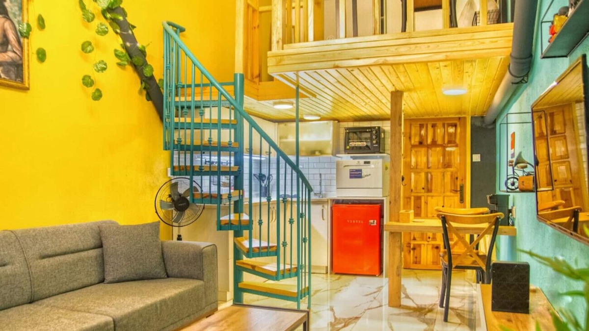 Izmir City Centre Apartment | Central and Colorful Studio Flat in Alsancak