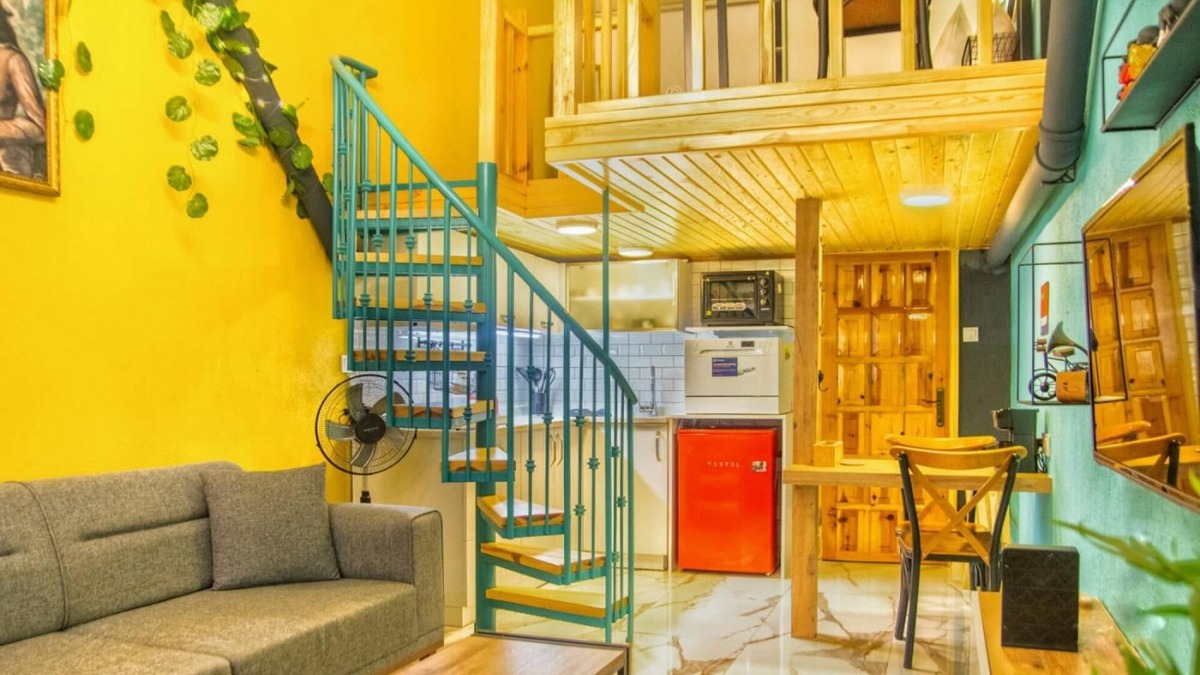 Izmir City Centre Apartment | Central and Colorful Studio Flat in Alsancak