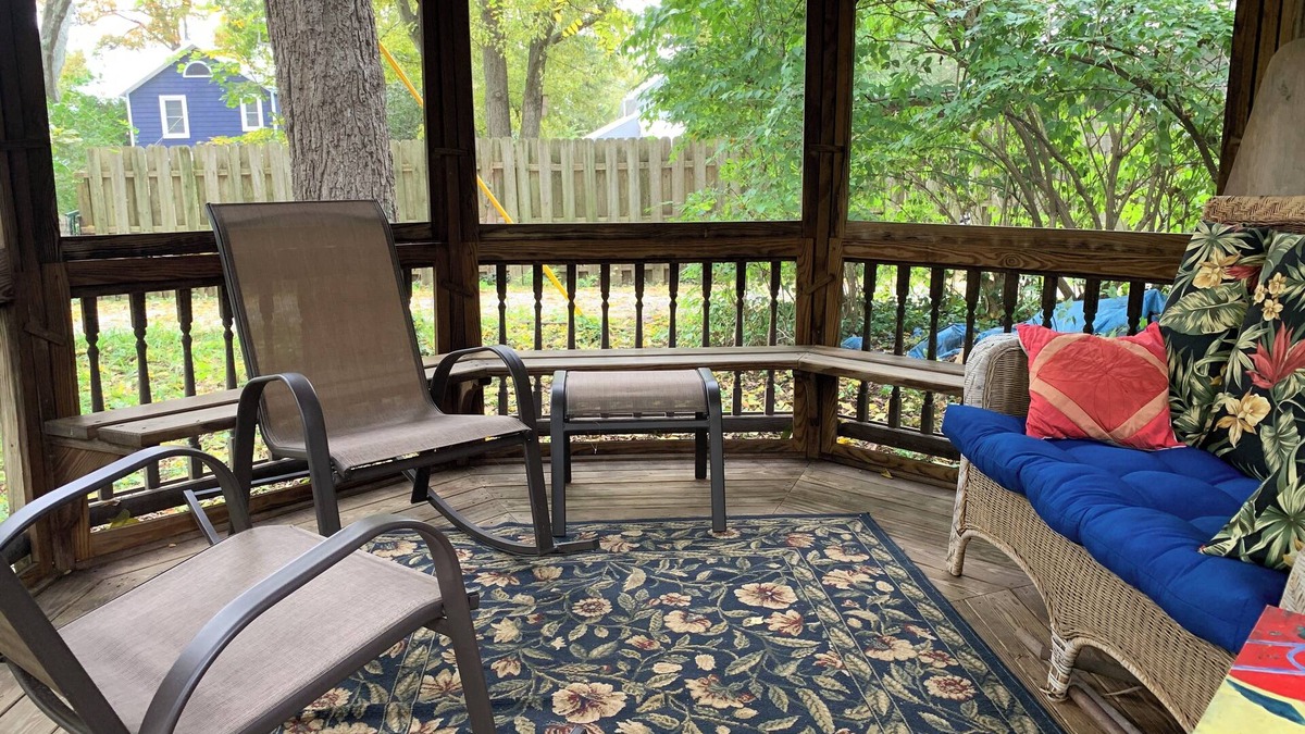 Yellow Springs House | Central and Shady 1-bedroom house in Yellow Springs with WiFi and AC