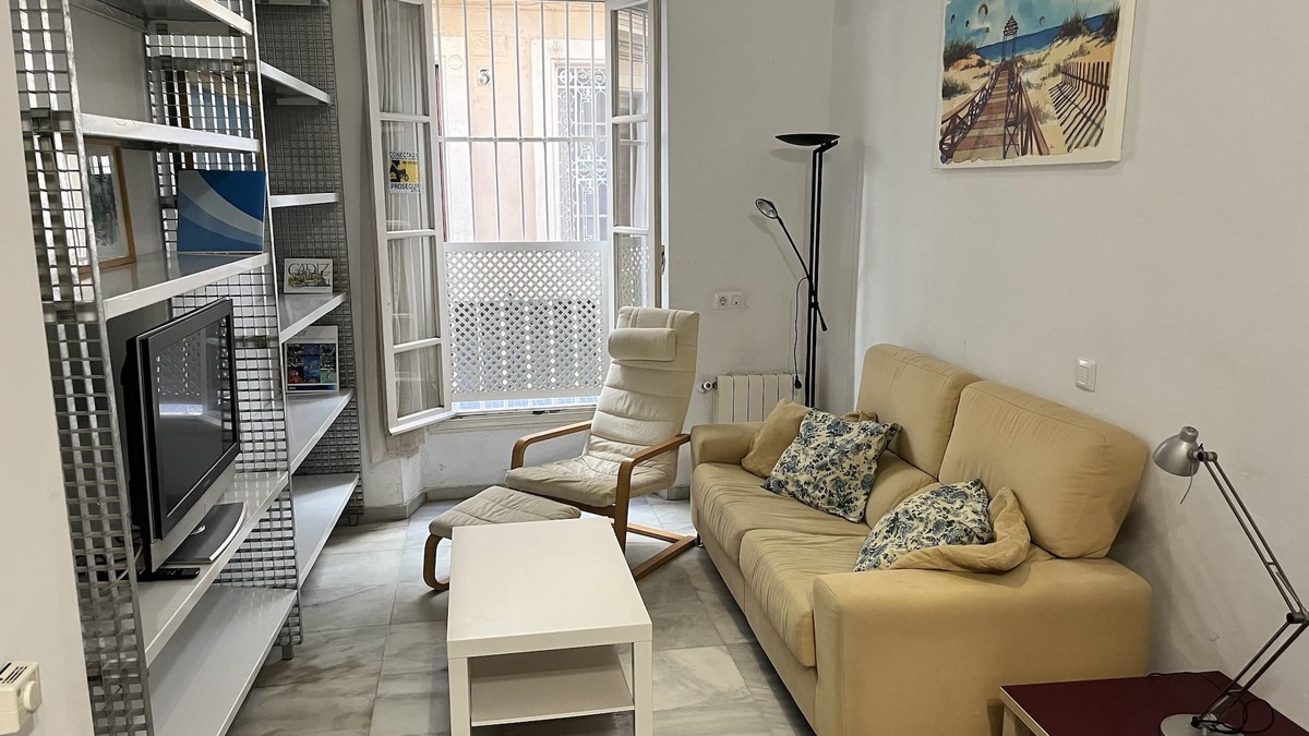 Old Town Apartment | CENTRAL APARTMENT IN A TYPICAL GADITANA HOUSE