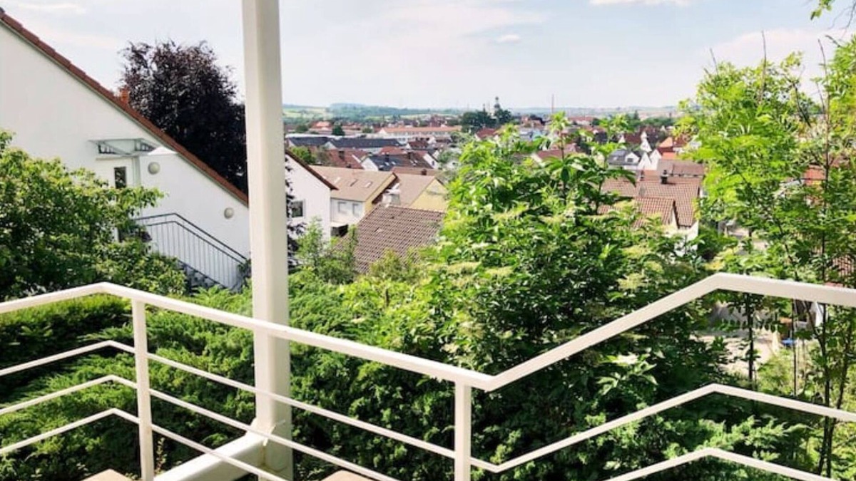 Winnenden Apartment | ☆ Central apartment with a fantastic panorama ☆
