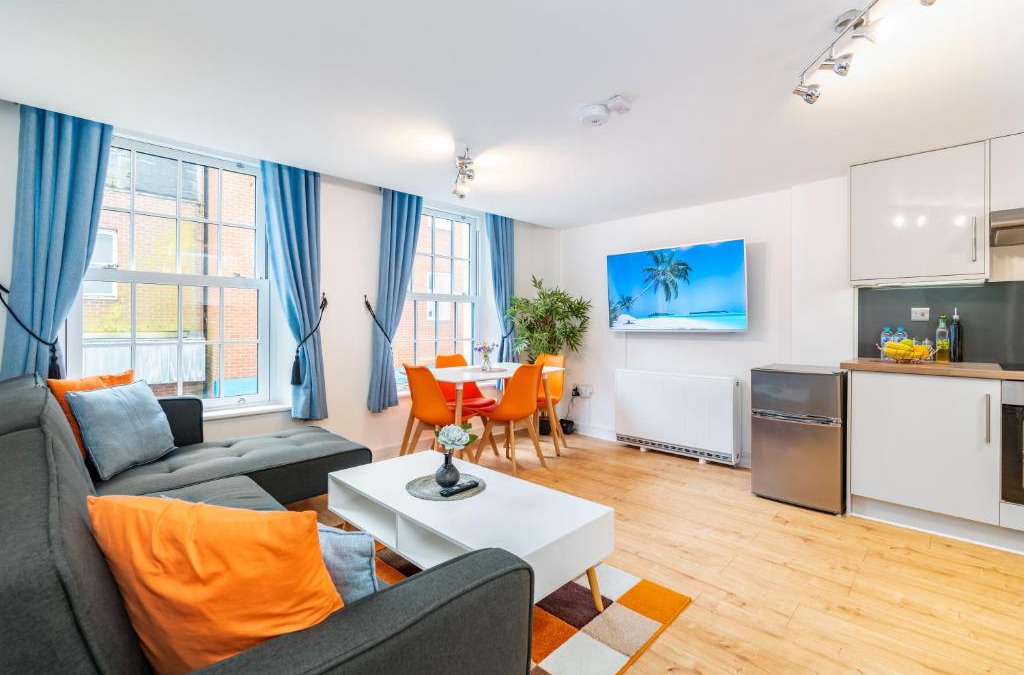 Andover Apartment | Central Apartment With 55” Smart TV+Netflix