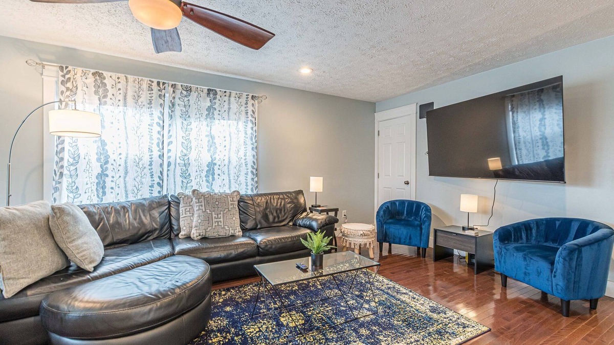 West End House | Central Atlanta 8BR and 3600 sqft