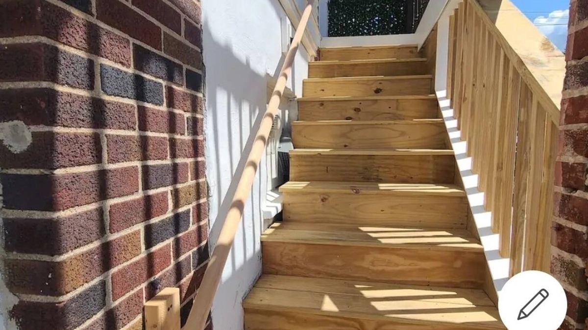 Bethlehem Apartment | Central Bethlehem warm welcoming 2nd FL twin home