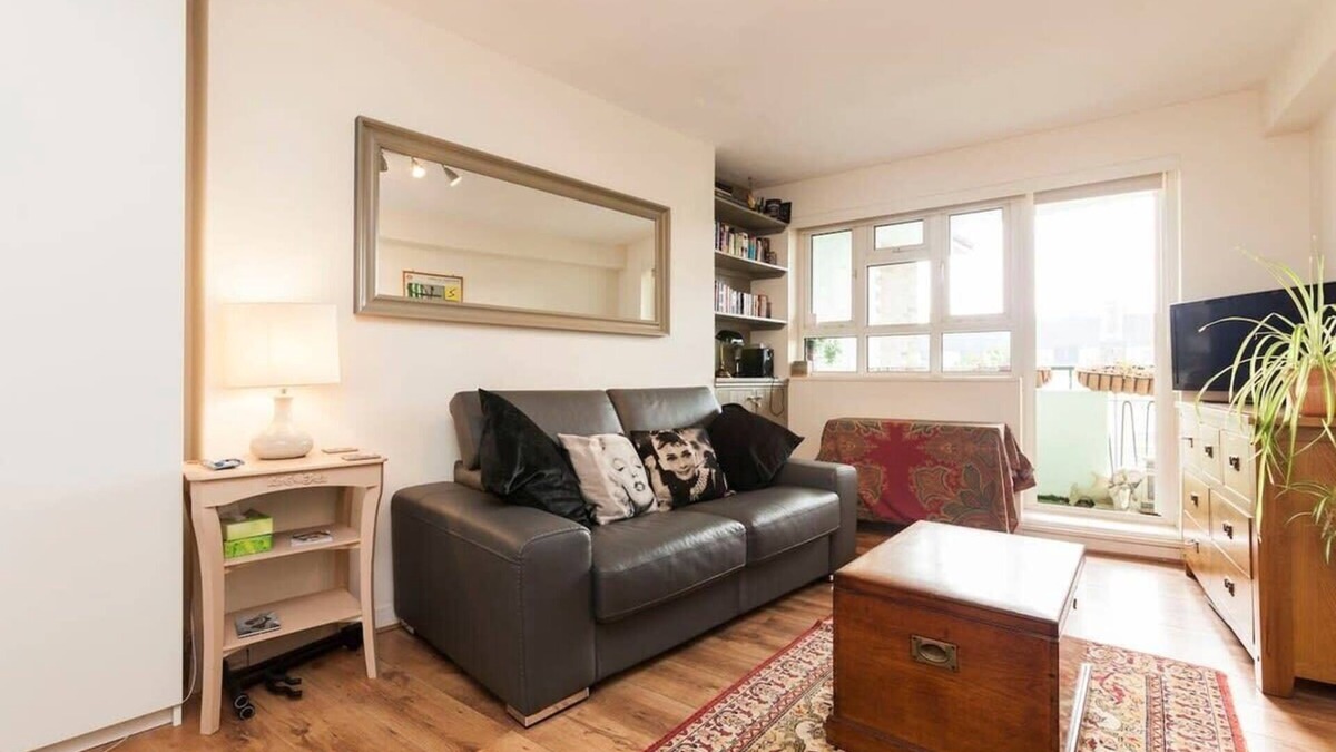 Somers Town Apartment | Central Camden Flat With Terrace For 4 People