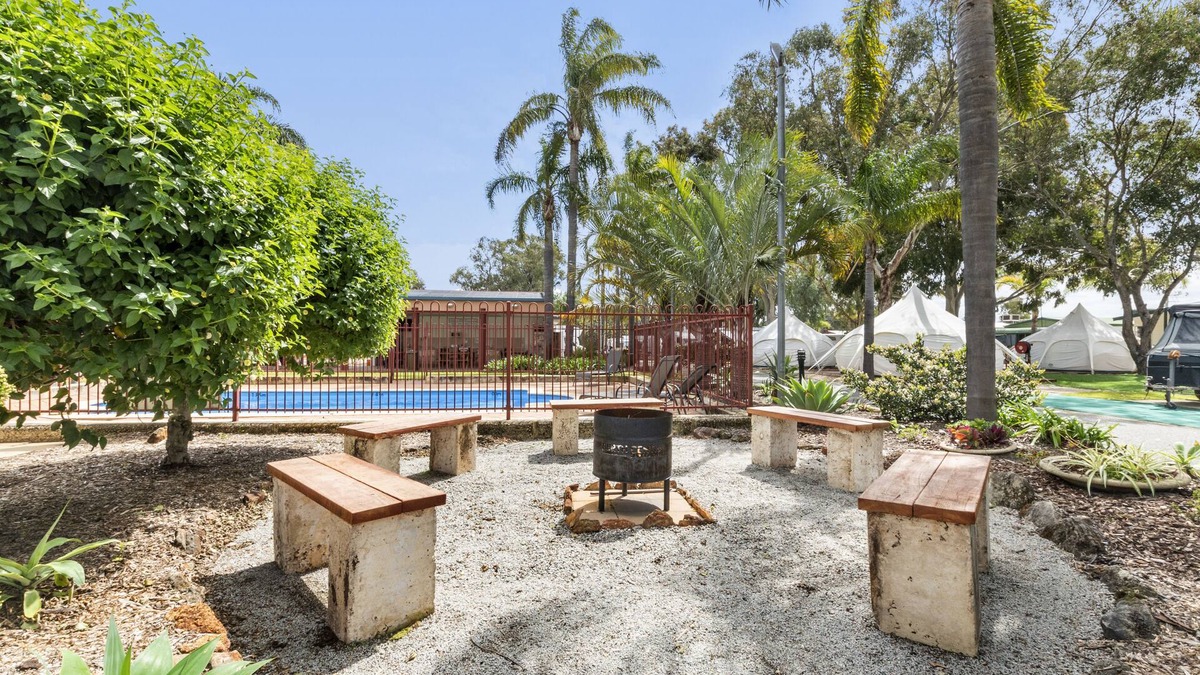 Ascot Cabin | Central Caravan Park