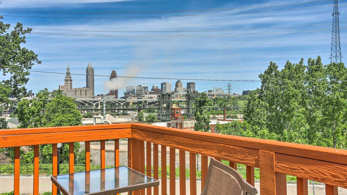 Tremont House | Central Cleveland Gem w/Direct Skyline View!